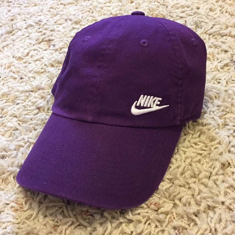 NIKE MAROON WORKOUT HAT
